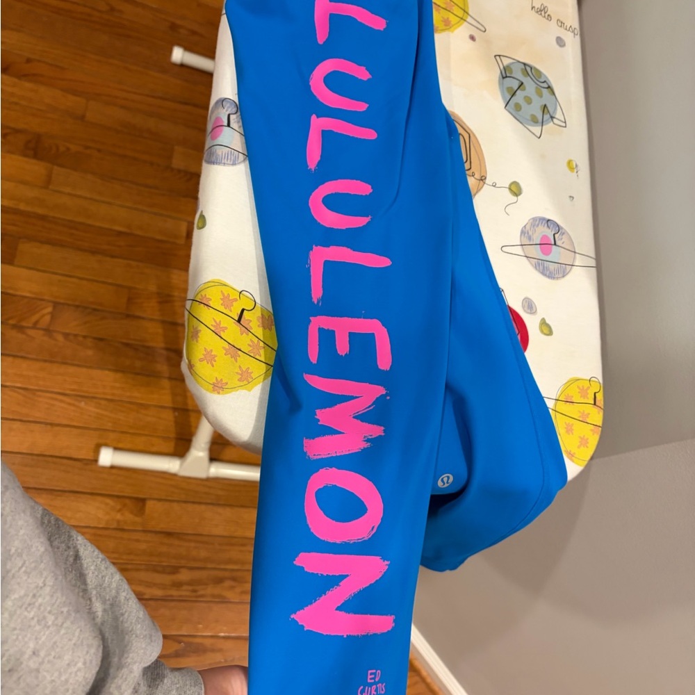 Lululemon Athletica Blue Leggings with Pink Logo
